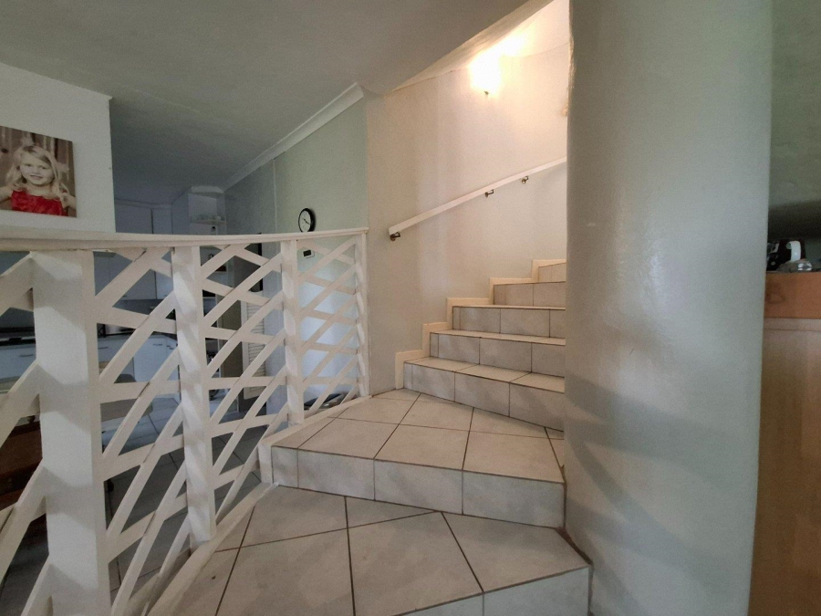 4 Bedroom Property for Sale in Wavecrest Eastern Cape